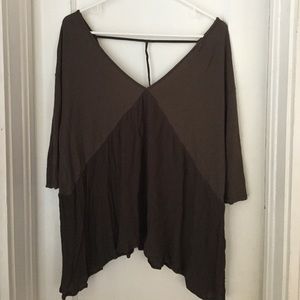 Dark green flowy tunic top with back detail